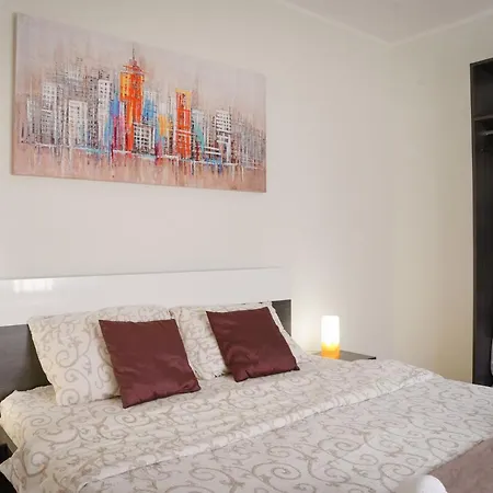 Centar Lux 3 *